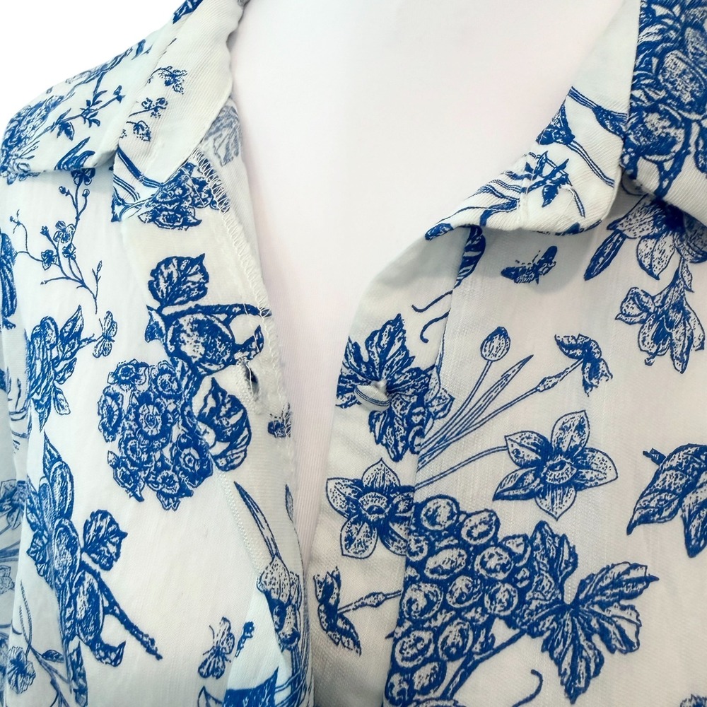 Umgee Floral Print Top Small Blue White Beachy Coastal Resort Wear Chinoiserie - Picture 5 of 7
